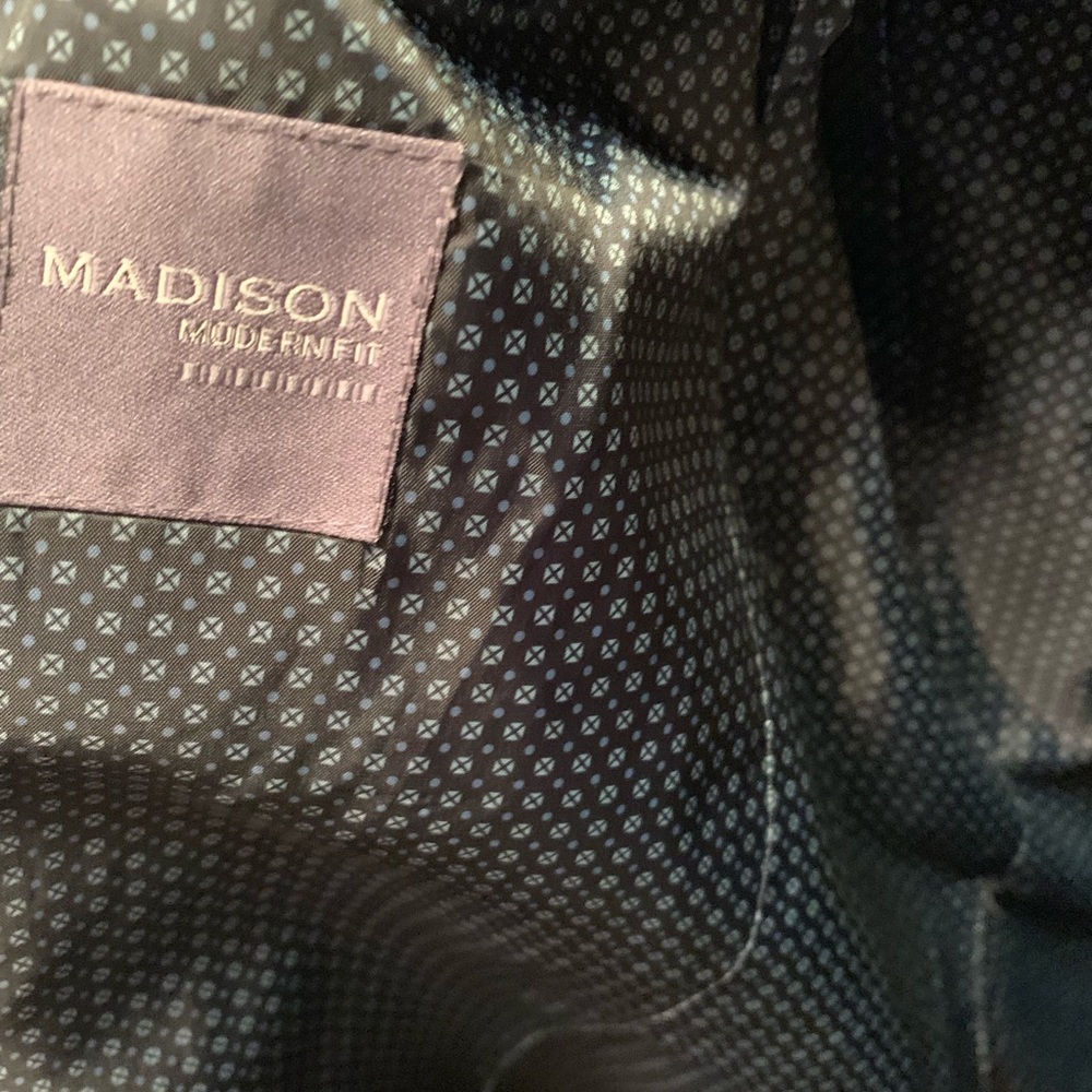 Madison modern fit